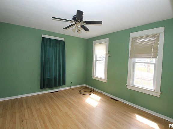 3rd image of 3503 W Lincoln Ave