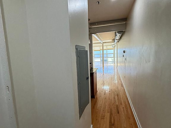 4th image of 242 Centre St Unit 6