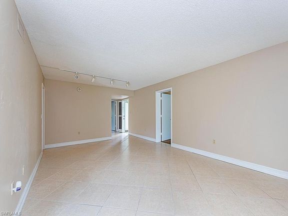 2nd image of 421 Meadowlark Ln #421A