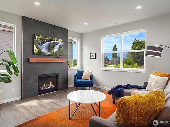 3rd image of 9700 Lindsay Place S