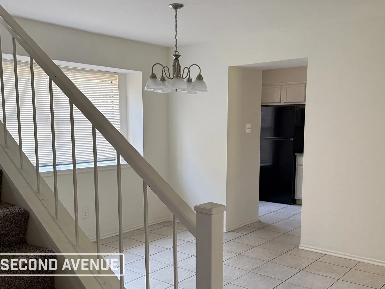 3 bed, 2.5 bath, 2019 sqft, $1,895 — Photo 4