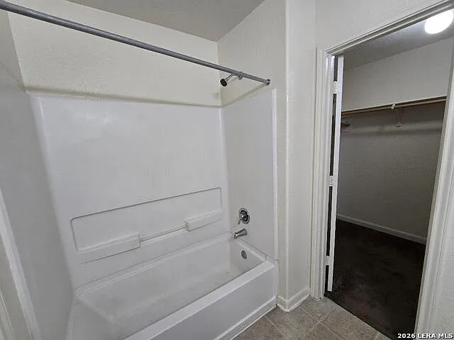 11207 Country Cyn — Photo 14
