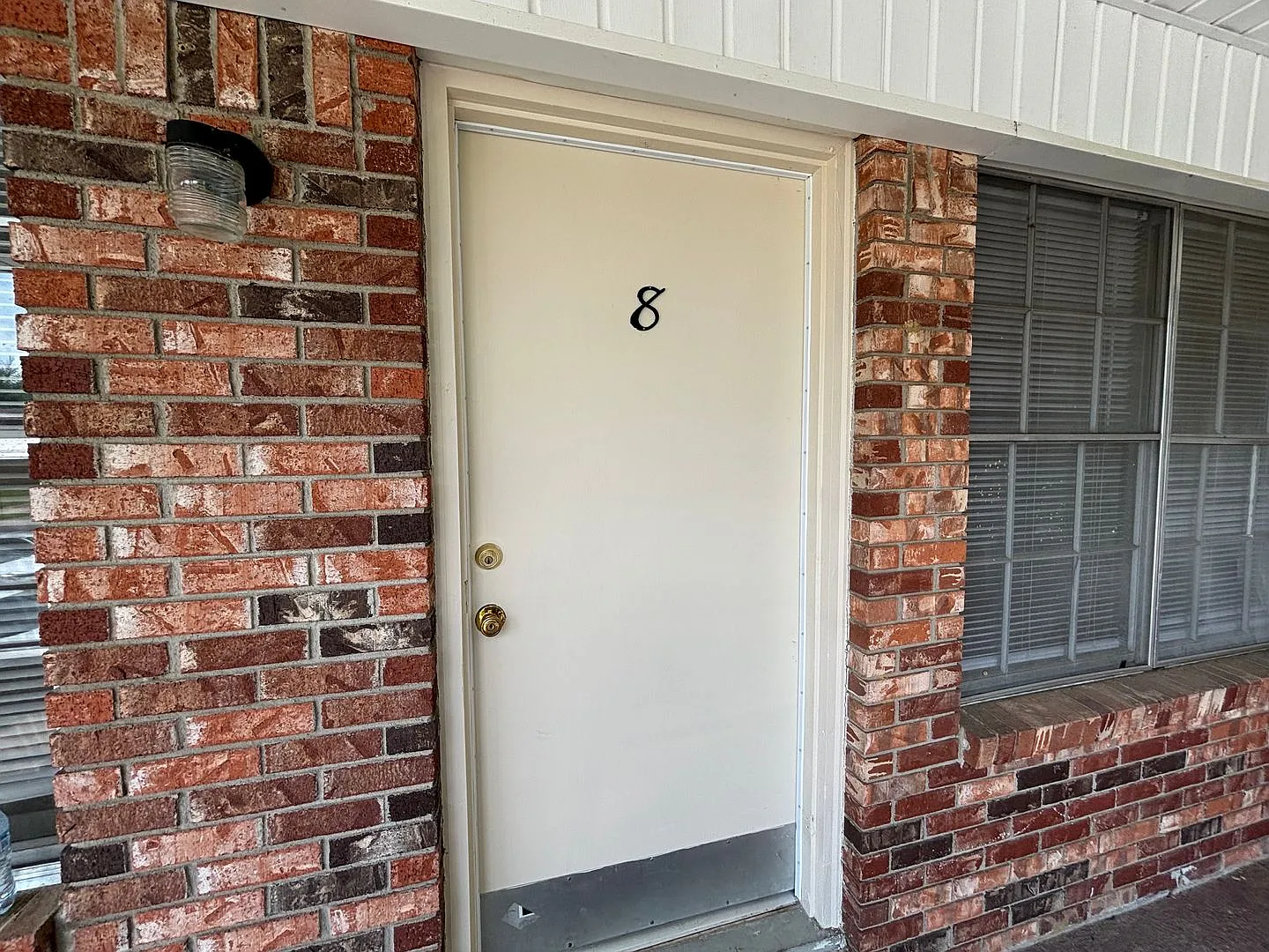 514 W K St — Photo 2