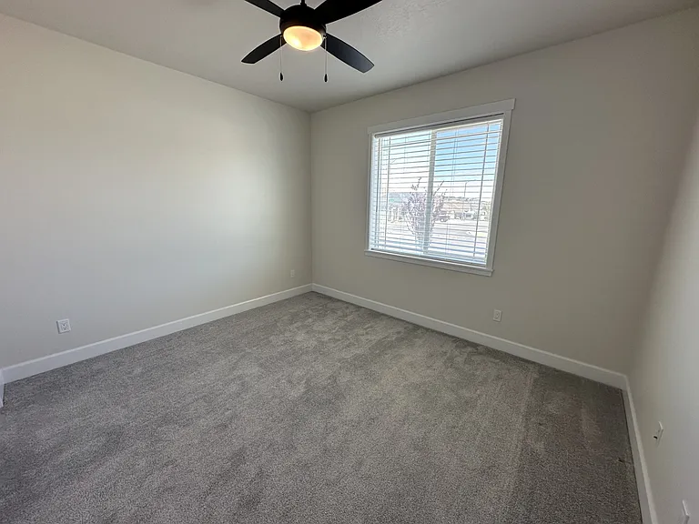 3304 S Zimmerman St — Photo 11
