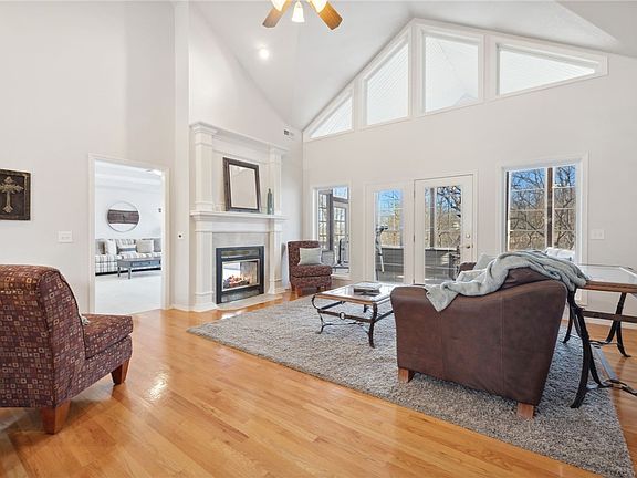 4th image of 11 Aldridge Ln