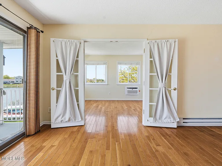 51 Valentine St #6B — Photo 15