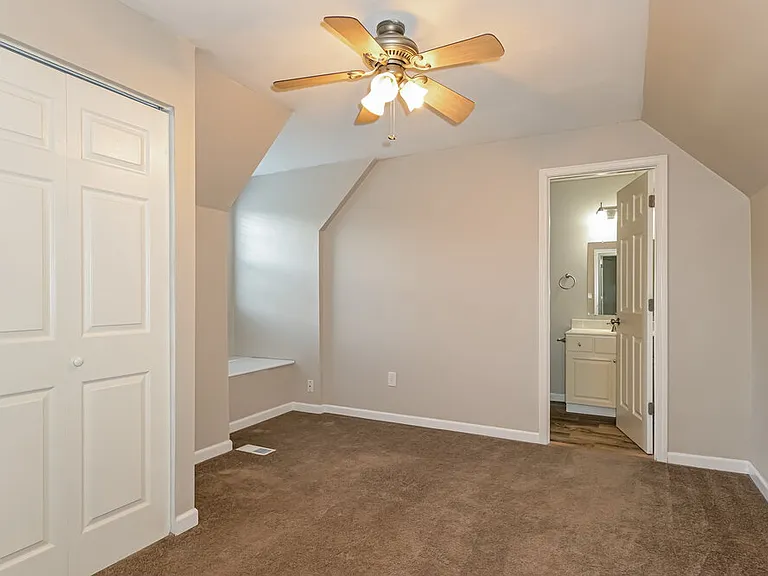 705 Aster Ln — Photo 9
