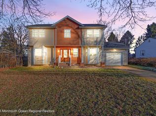 19 Griggs Dr, Dayton, NJ