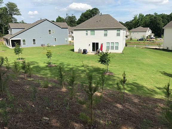 4th image of 105 Serenade Ct