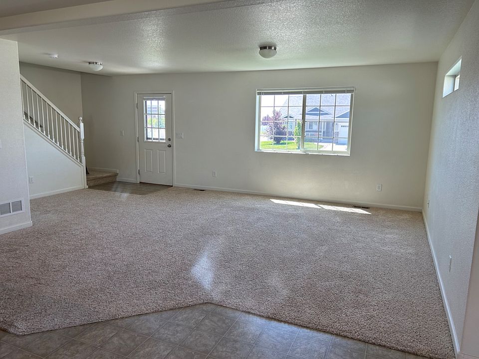 Main level living room