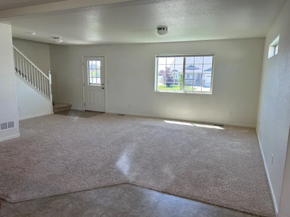 6622 Wilderness Trl, Cheyenne, WY 82001