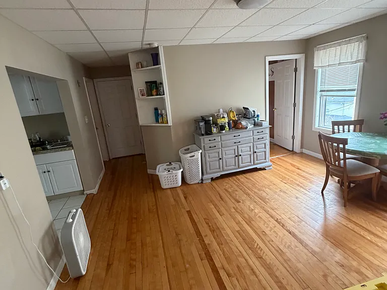 15 Caroline St #2 — Photo 1