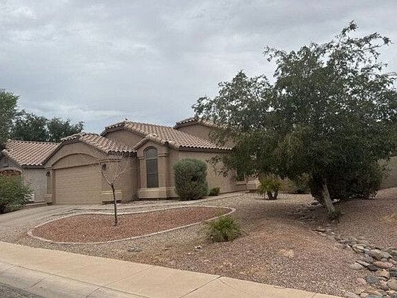 2nd image of 43890 W Cahill Dr