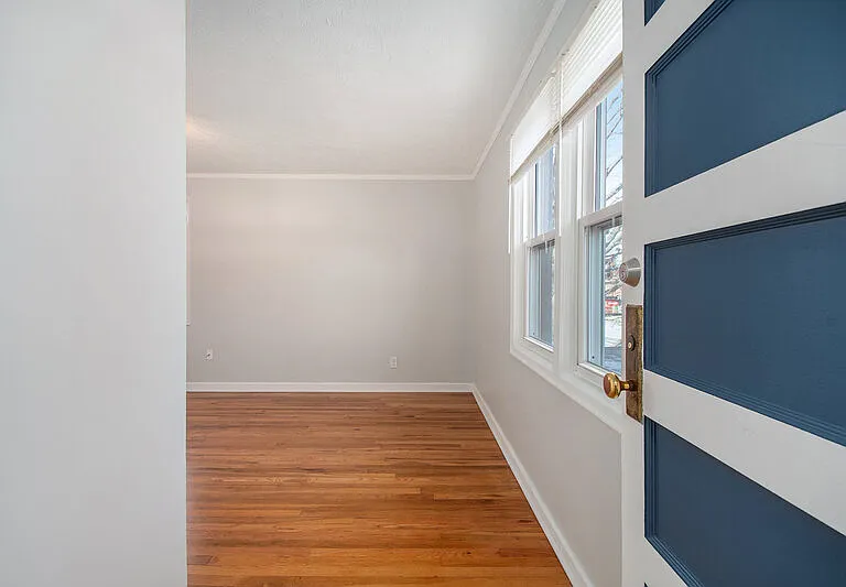 5517 NW Radial Hwy — Photo 2