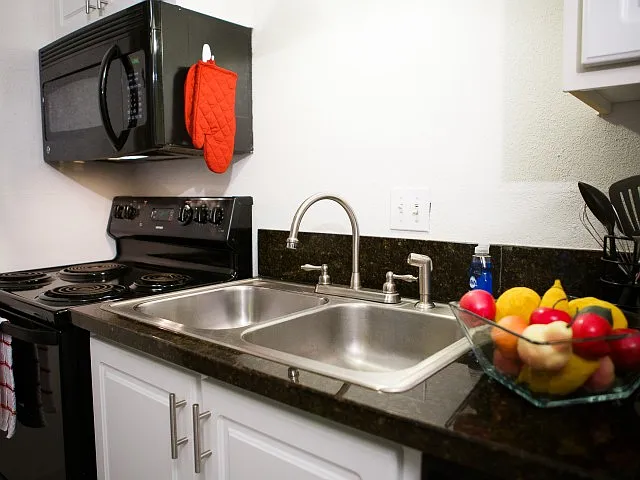Capri Apartments at Eugene — Photo 22