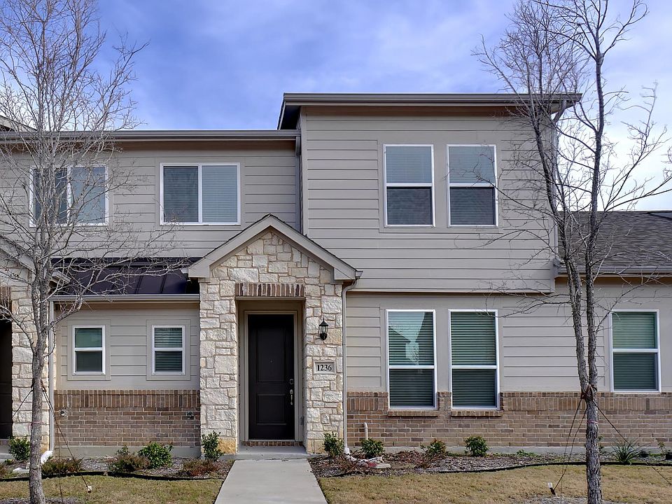 1st image of 1236 Pebblebrook Dr