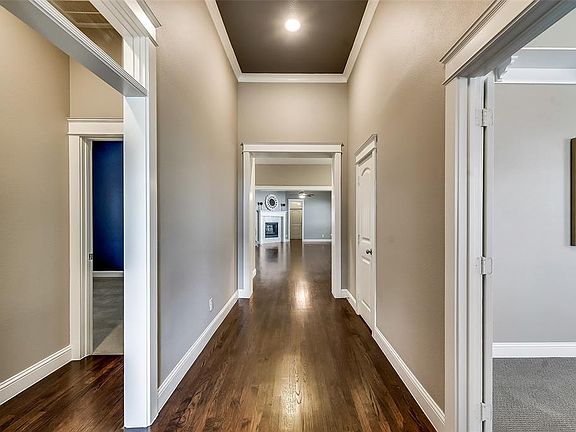 4th image of 2021 Tremont Blvd
