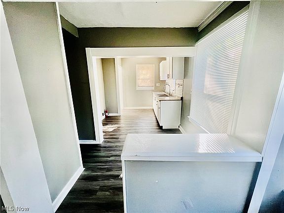 3rd image of 16400 Eldamere Ave