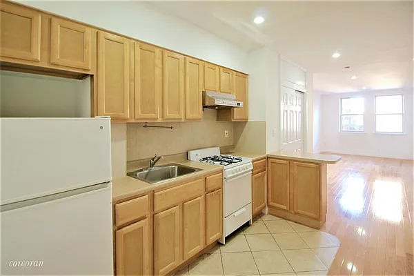 Rented by Corcoran | media 32