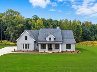 97 Old Town Rd, Dacula, GA 30019