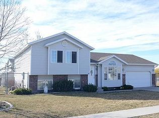 1927 N 2405 W, Clinton, UT 84015