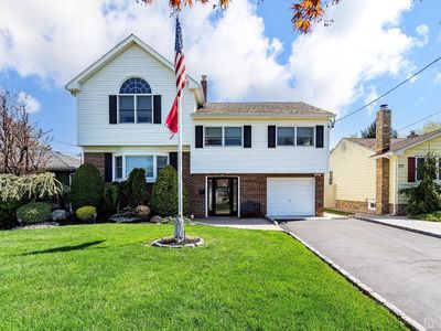 22 Princeton Ave, Colonia, NJ, 07067