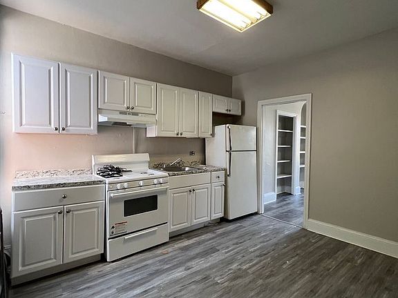5th image of 143 N 21st St #3460172