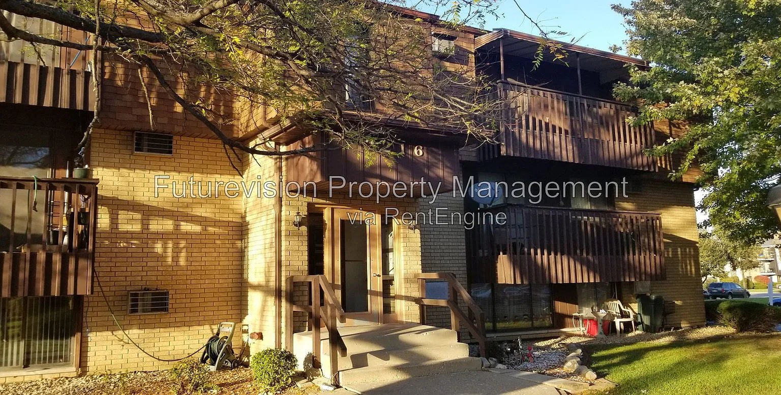 2 bed, 1.0 bath, 800 sqft, $1,350 — Photo 1