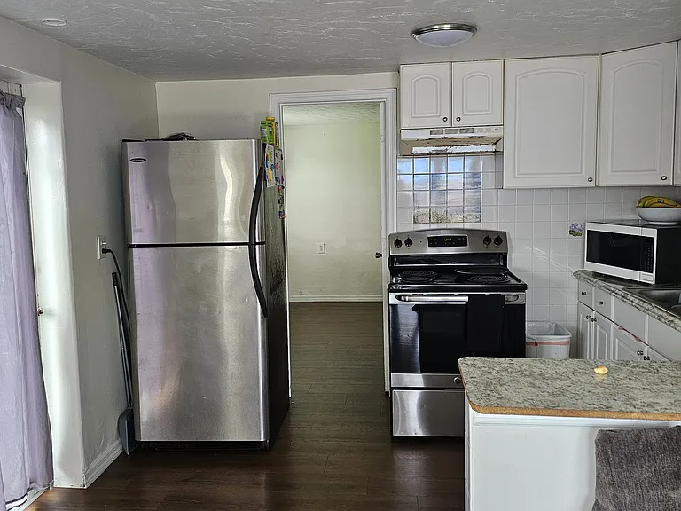 2186 Woodmere Rd — Photo 9
