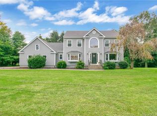 7 Wood Creek Dr, Monroe, CT 06468