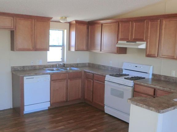 3rd image of 5399 N Lake Shore Dr