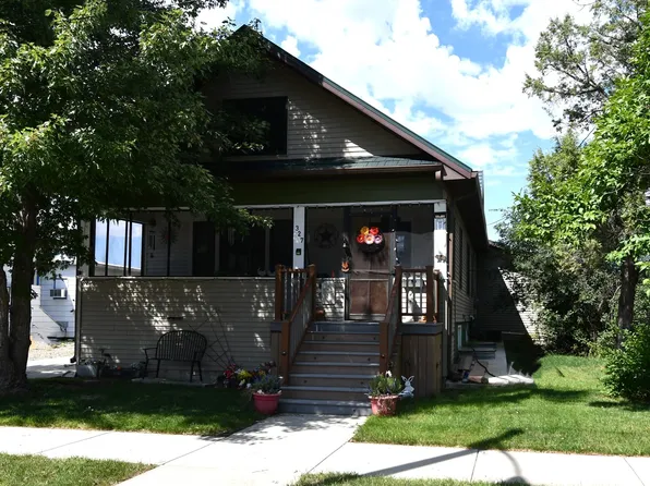 327 N River Ave, Glendive, MT 59330