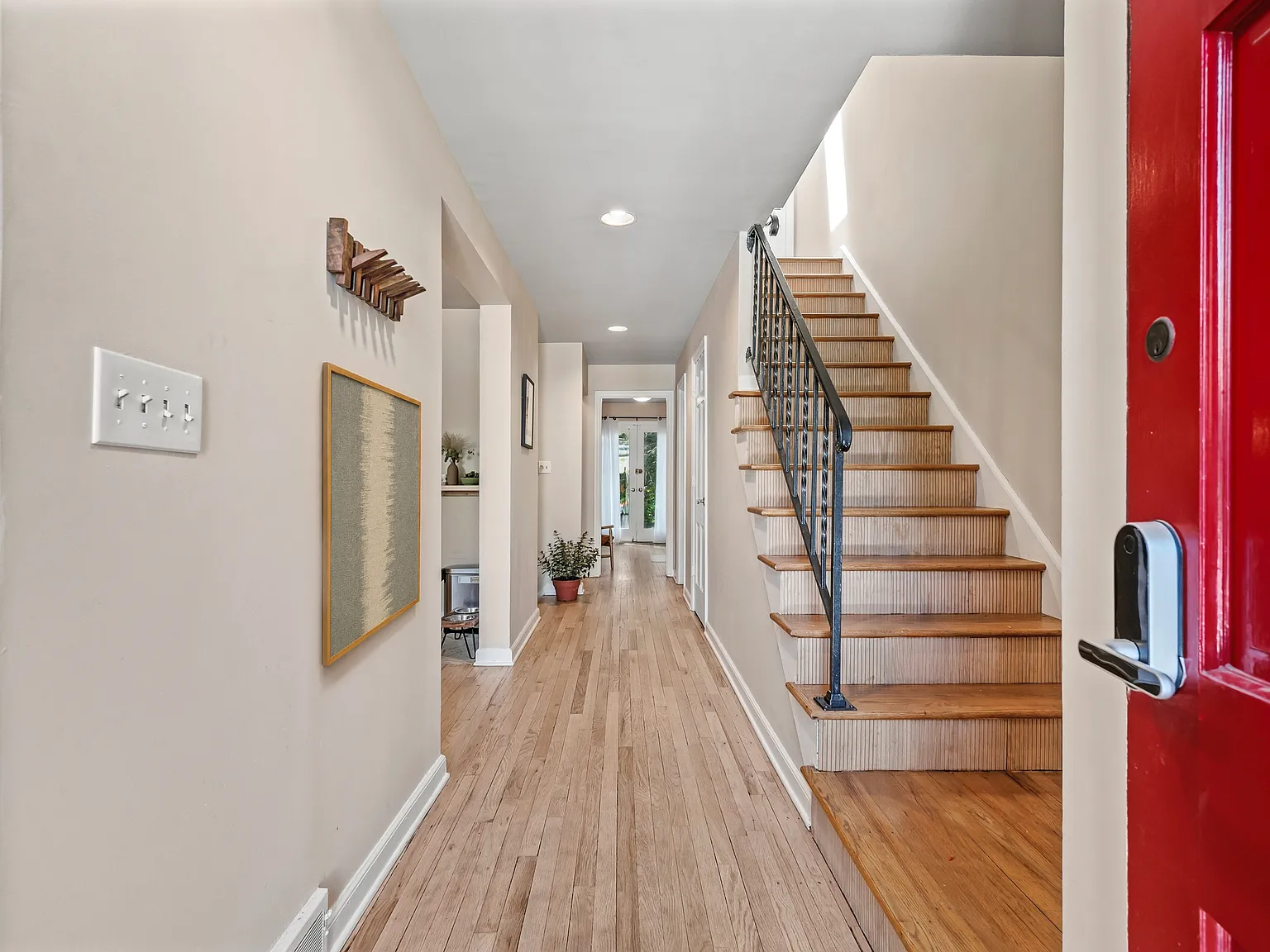 3 bed, 1920 sqft, $4,200 — Photo 4