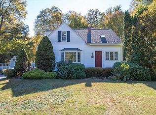 95 Wilbur Rd, Lincoln, RI 02865