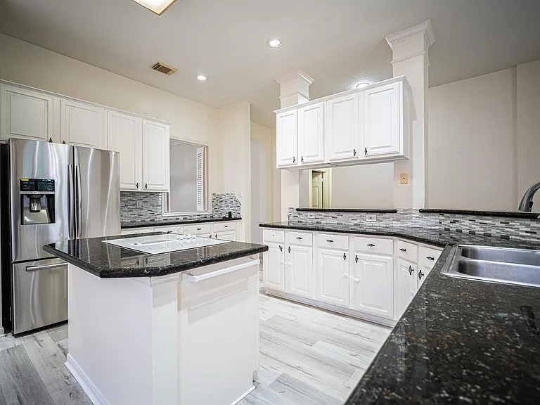 4503 Oak Valley Dr — Photo 12