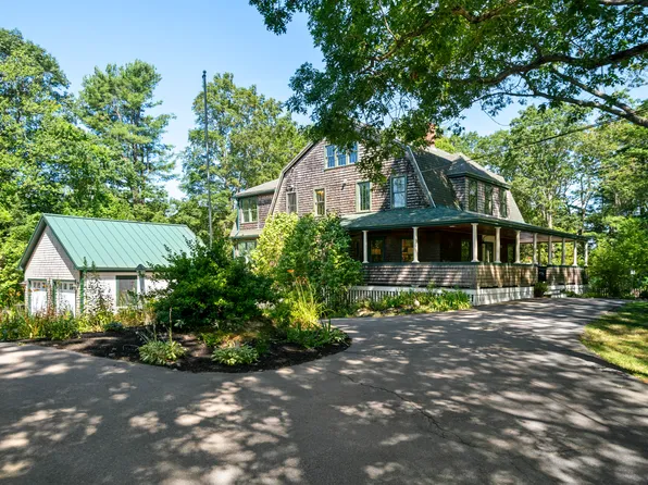 243 Mitchell Road, Cape Elizabeth, ME 04107