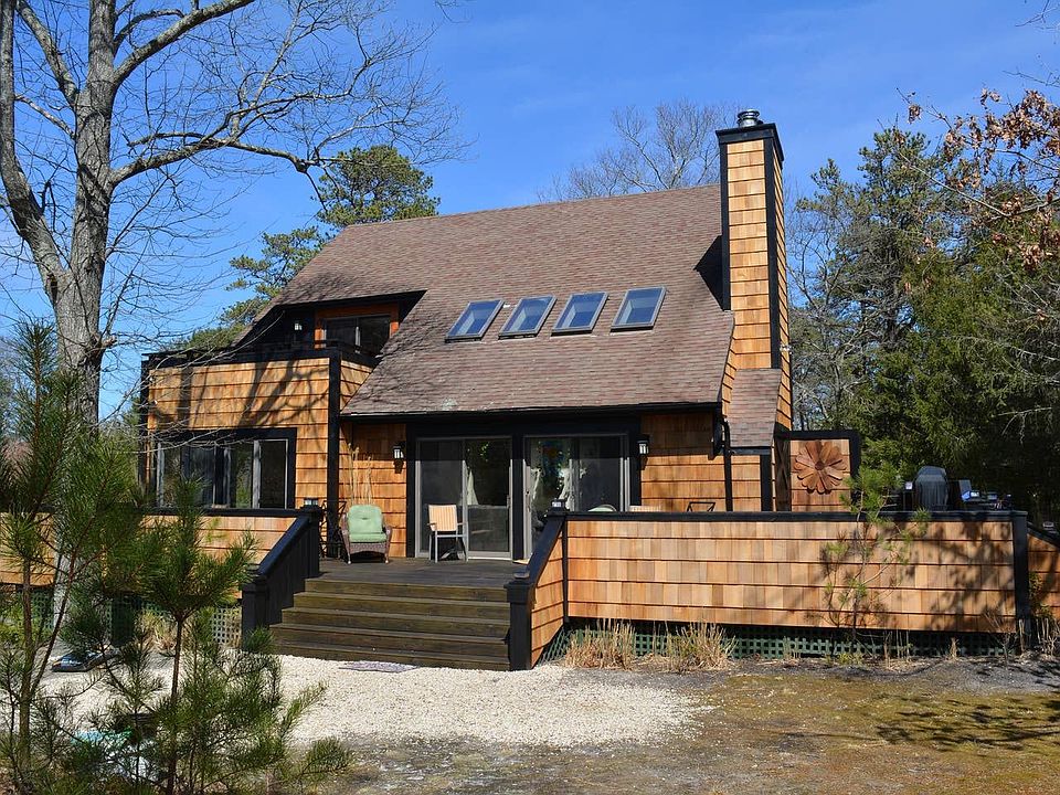 2025 Flanders Rd, Flanders, NY 11901 Zillow