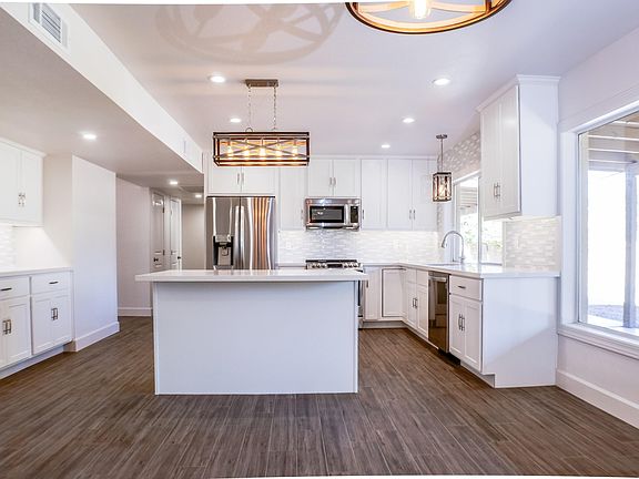 2nd image of 1011 E Village Circle Dr N