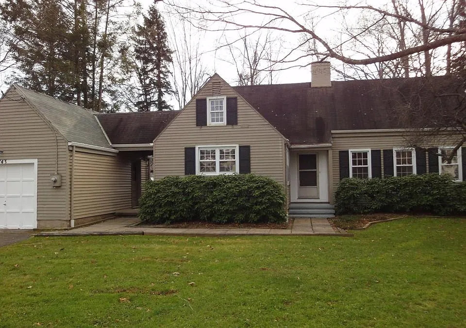 743 Cottage Grove Rd