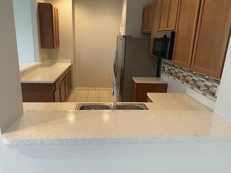 2900 Wentworth Ln — Photo 8