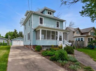 210 Gilmore Ave, Beaver Dam, WI 53916