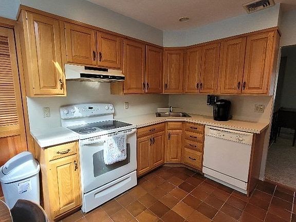 5th image of 12 Avenue J