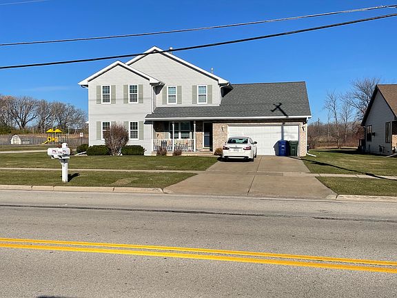 Front of corner duplex. 770 sch.