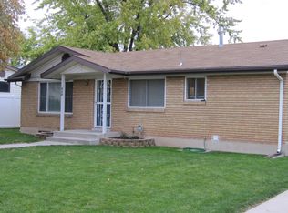 552 E Lindsay St, Layton, UT 84041