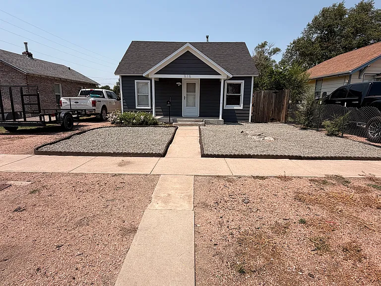 515 N 3rd Ave — Photo 1