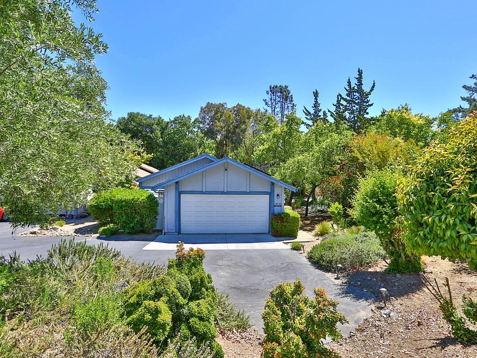 1st image of 16952 Leslie Ct