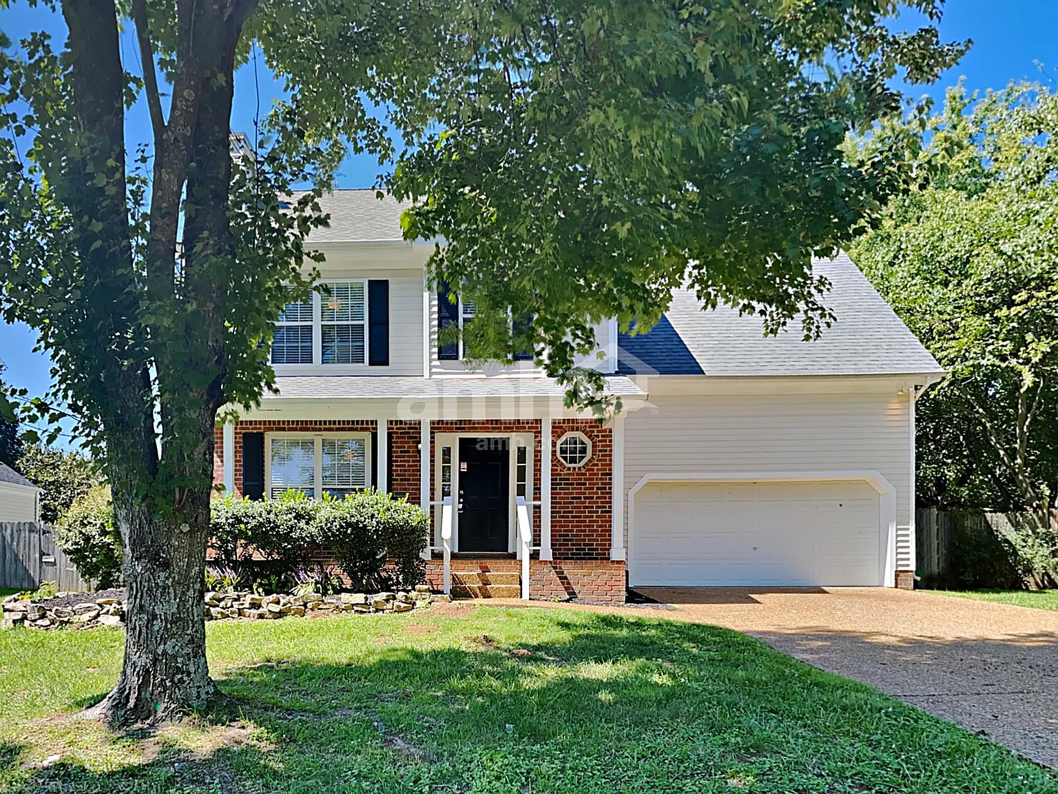 4 bed, 2.5 bath, 1910 sqft, $2,580 — Photo 1