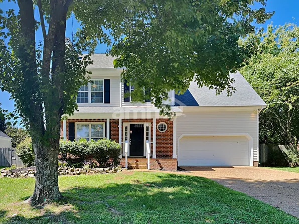 2807 Sutherland Dr, Thompsons Station, TN 37179
