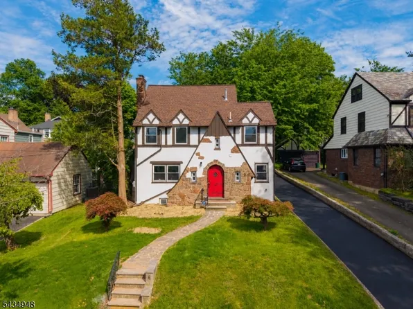 6 Norfolk Ave, Maplewood Twp., NJ 07040