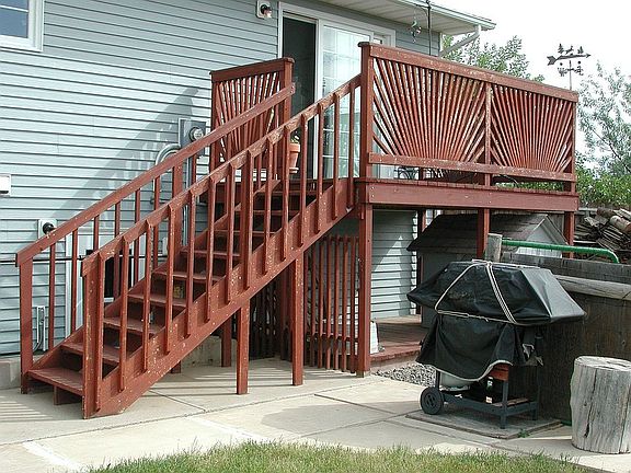 Redwood Deck (8X12 ft)